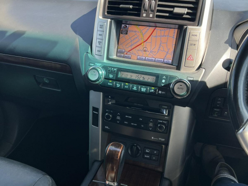 Toyota PRADO VX 4.0 V6 A/T in Namibia