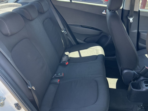 Hyundai Grand i10 1.25 Fluid in Namibia