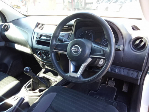 Nissan Navara 2.5 4x4 D/C in Namibia
