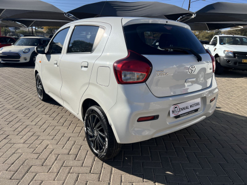 Toyota Vitz 1.0 XR in Namibia