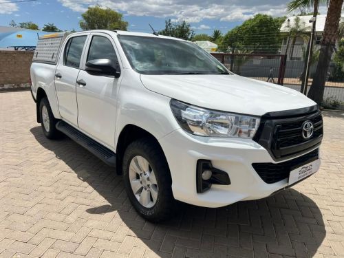 Toyota Hilux 2.4 SRX 4x4 A/T in Namibia