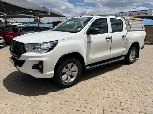 Toyota Hilux 2.4 SRX 4x4 A/T in Namibia