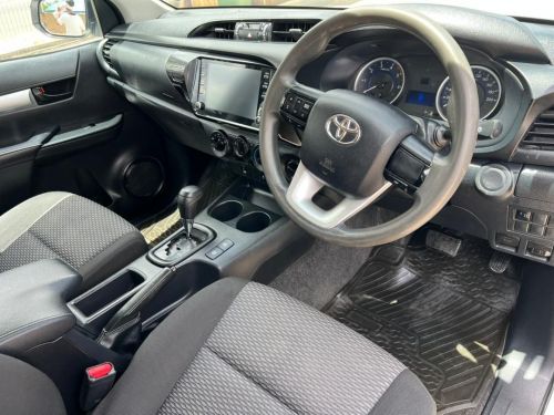 Toyota Hilux 2.4 SRX 4x4 A/T in Namibia