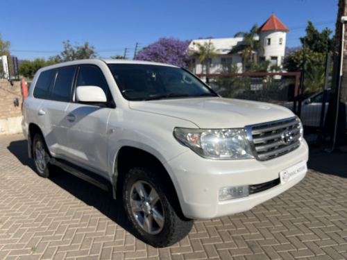 Used Toyota Land Cruiser 200 VX 4.6V8 for sale in Windhoek
