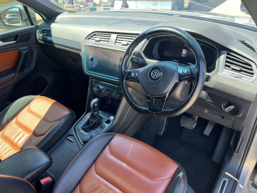 Volkswagen Tiguan 2.0TSI R-Line 4 Motion in Namibia