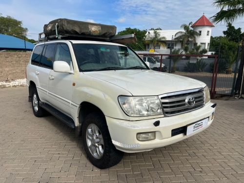 Pre-owned Toyota Landcruiser 4.2 VX LIMITED 100 Series 5 Speed A/T for sale in 