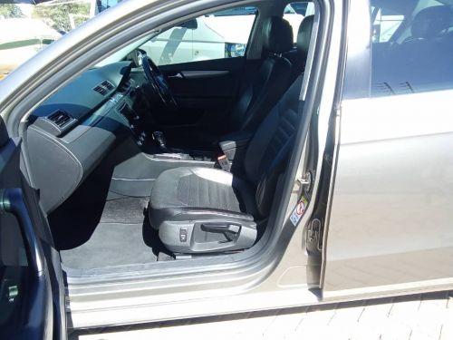 Volkswagen Passat 1.8 COMFORTLINE DSG in Namibia