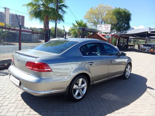 Volkswagen Passat 1.8 COMFORTLINE DSG in Namibia