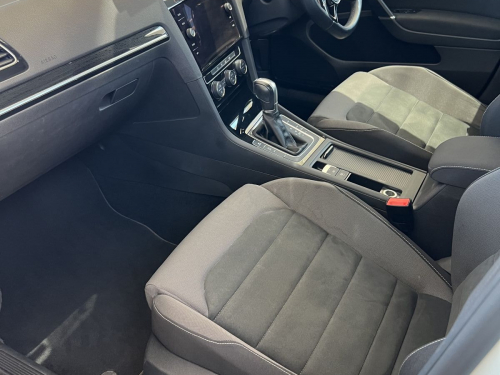 Volkswagen Golf 7.5 TSI1.4 DSG in Namibia