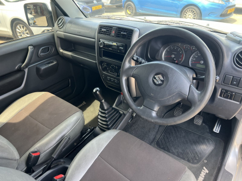 Suzuki Jimny 1.3 4x4 in Namibia