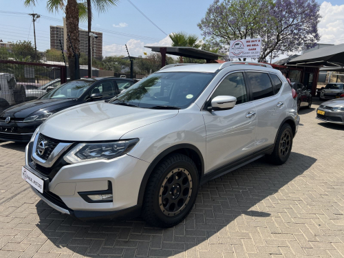 Nissan Xtrail 2.5 Acenta 4x4 CVT in Namibia