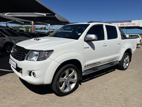 Toyota Hilux 3.0D4-D LEGEND 45 4X4 A/T in Namibia
