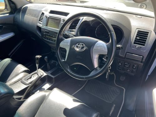 Toyota Hilux 3.0D4-D LEGEND 45 4X4 A/T in Namibia