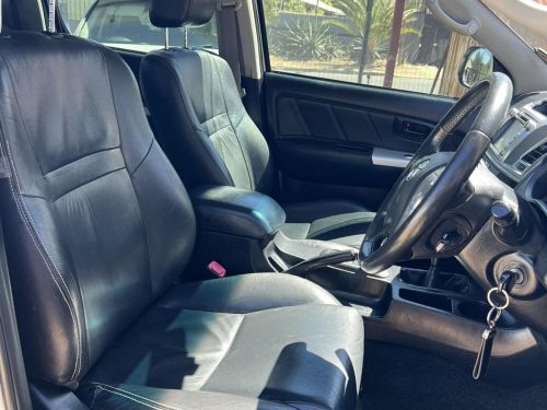 Toyota Hilux 3.0D4-D LEGEND 45 4X4 A/T in Namibia