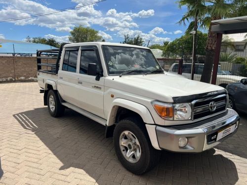 Pre-owned Toyota LANDCRUISER 4.0P P/U D/C for sale in 