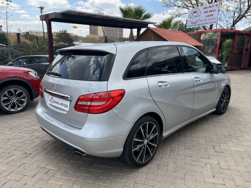 Mercedes-Benz B180 CDI in Namibia