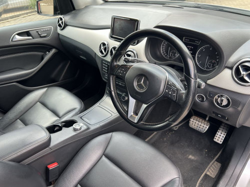 Mercedes-Benz B180 CDI in Namibia