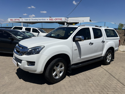 Isuzu KB 300 D-TEQ LX 4x4 in Namibia