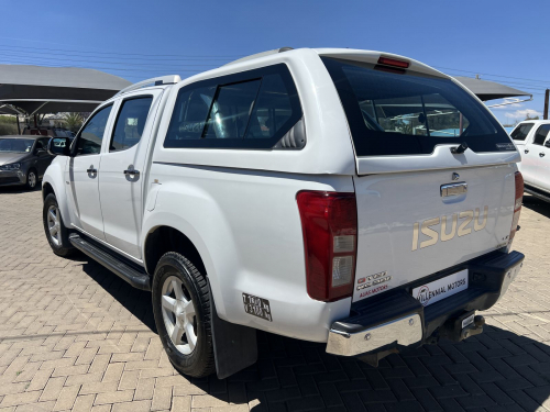 Isuzu KB 300 D-TEQ LX 4x4 in Namibia