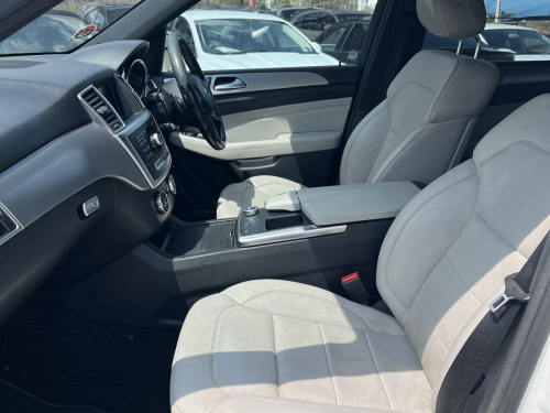 Mercedes-Benz ML350 BlueTEC 3.0 V6 in Namibia