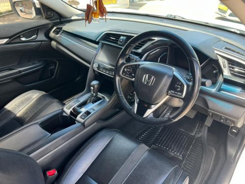 Honda Civic 1.8 Elegance CVT in Namibia