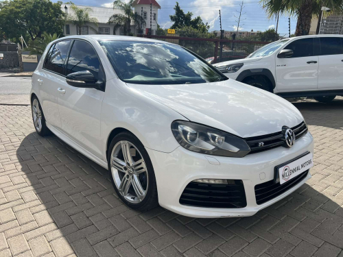 Volkswagen Golf VII 2.0 TSI R in Namibia