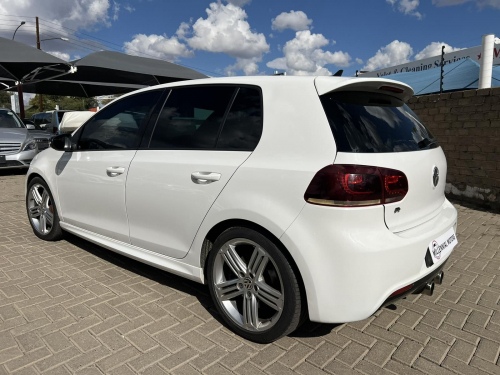 Volkswagen Golf VII 2.0 TSI R in Namibia