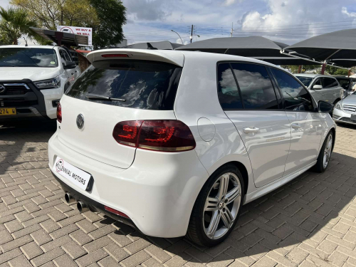 Volkswagen Golf VII 2.0 TSI R in Namibia