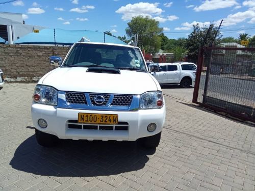 Nissan Hardbody NP300 2.5 TDI 4x4 in Namibia