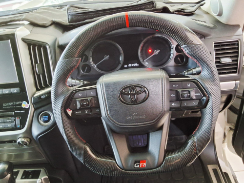 Toyota Land Cruiser 200 LC200 4.5 V8 VX Diesel in Namibia