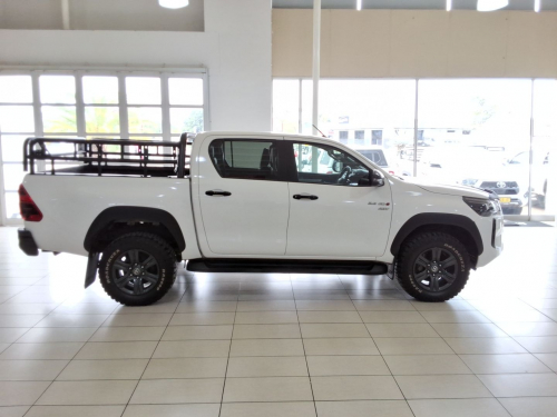 Toyota Hilux DC 2.8GD6 Raider 4X4 AT MH in Namibia