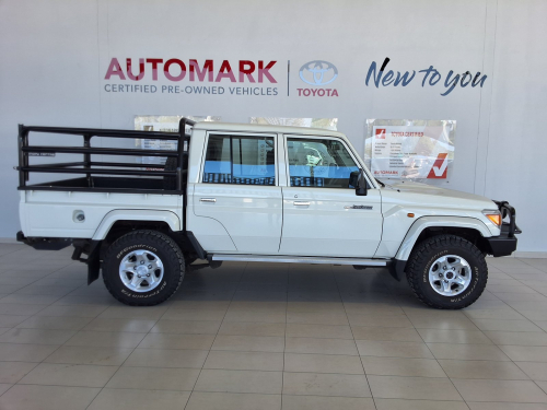 Toyota Toyota Land Cruiser 79 DC 4.0 Petrol 4x4 MT in Namibia
