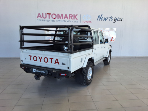 Toyota Toyota Land Cruiser 79 DC 4.0 Petrol 4x4 MT in Namibia
