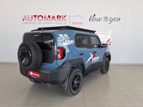 Toyota Land Cruiser FJ Land Cruiser FJ 4X4 6AT VX in Namibia