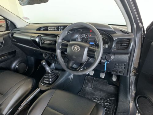 Toyota Hulux 2.0VVTI in Namibia