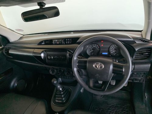 Toyota Hulux 2.0VVTI in Namibia