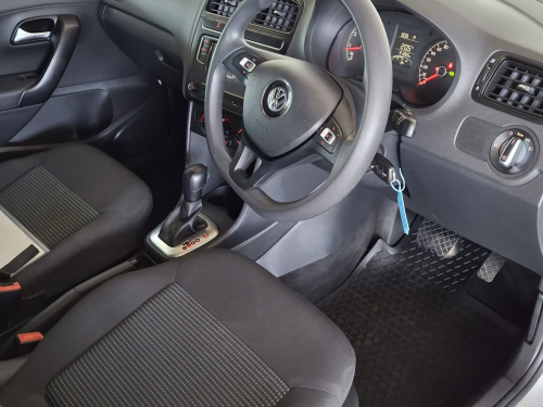 Volkswagen Polo Vivo 1.6 Comfortline A/T in Namibia