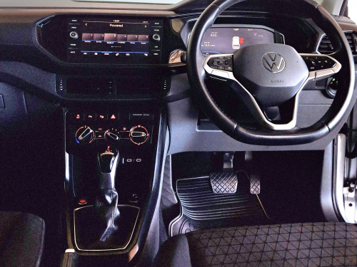 Volkswagen T-Cross 1.0tsi R-Line DSG Comfortline in Namibia