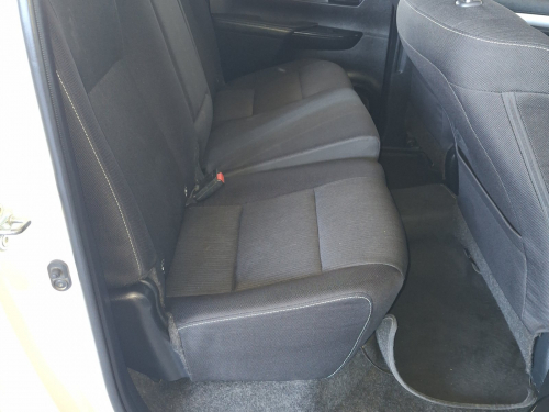Toyota Hilux 2.4 GD6 Raider 4x4 A/T in Namibia
