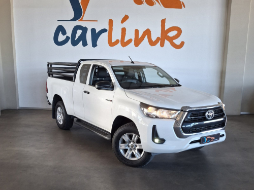 Toyota Hilux 2.4 GD6 RB Raider E/Cab 4x2 A/T in Namibia