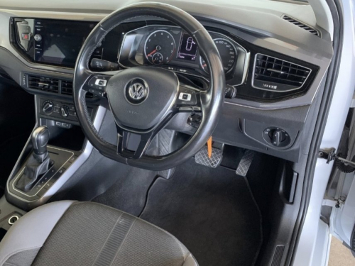 Volkswagen Polo 1.0 tsi DSG Highline in Namibia