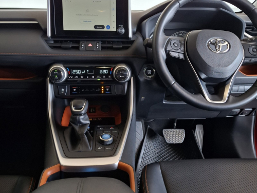 Toyota RAV 4 GX-R 2.0 CVT AWD in Namibia
