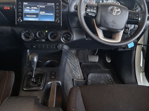 Toyota Hilux 2.4 GD6 Raider 4x4 A/T in Namibia