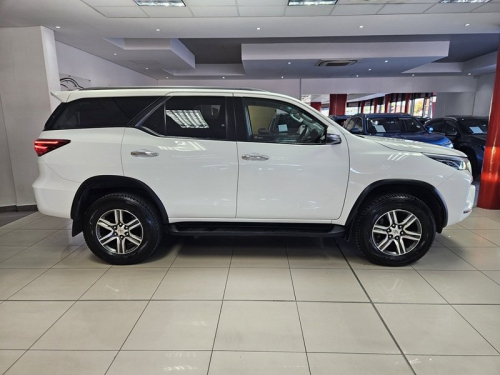 Toyota Fortuner 2.4gd-6 4x4 A/t in Namibia