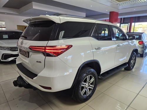 Toyota Fortuner 2.4gd-6 4x4 A/t in Namibia