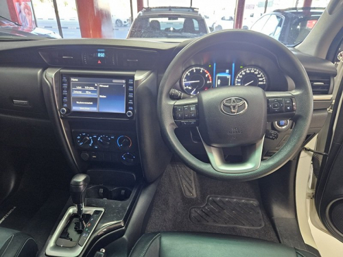 Toyota Fortuner 2.4gd-6 4x4 A/t in Namibia