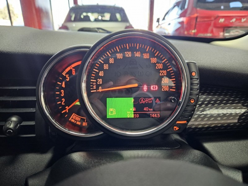 Mini Mini Cooper S in Namibia