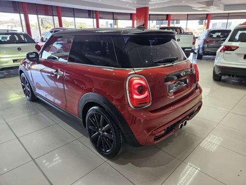 Mini Cooper S in Namibia