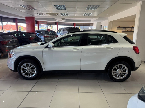 Mercedes-Benz Gla-class Gla 220 Cdi A/t 4matic in Namibia
