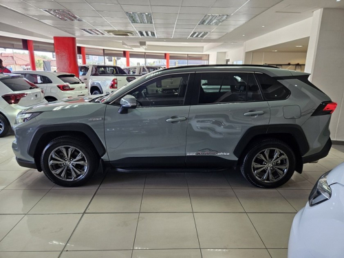 Toyota Rav4 2.5 Gx-r Hybrid Cvt E-four in Namibia